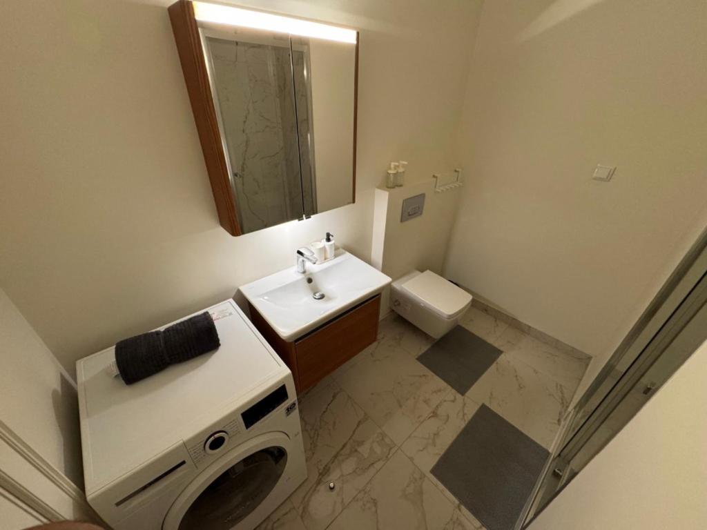 Augusta Luxury - Near Praca Do Comercio Apartamento